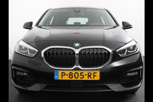BMW 1-serie 118i Automaat High Executive | Navigatie | Apple Carplay/Android Auto | Parkeersensoren | Virtual Cockpit | Stoelverwarming | Cruise Control | Ledverlichting | Sfeerverlichting | Getinte ramen | Climate Control