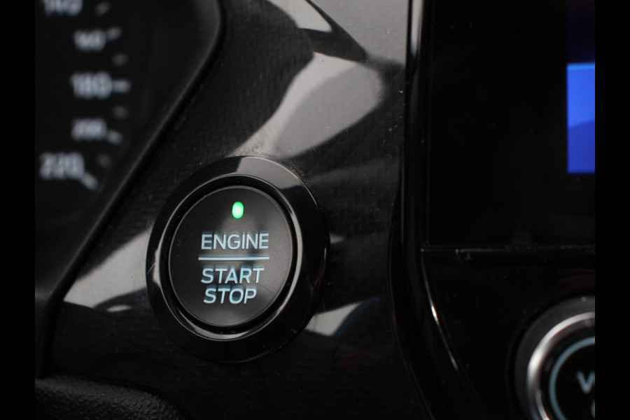 Ford Fiesta 1.0 EcoBoost ST-Line | Navigatie | Climate Control | DAB | Lichtmetalen Velgen | Parkeer sensoren | Cruise Control
