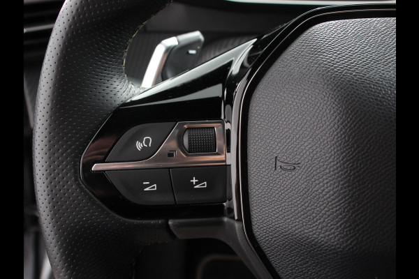 Peugeot 2008 1.2 PureTech 130 GT Automaat Clima Control Camera Achter Navigatie d.m.v. Apple Carplay / Android auto Velgen 17 inch