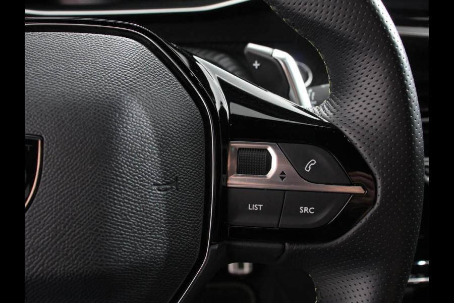 Peugeot 2008 1.2 PureTech 130 GT Automaat Clima Control Camera Achter Navigatie d.m.v. Apple Carplay / Android auto Velgen 17 inch