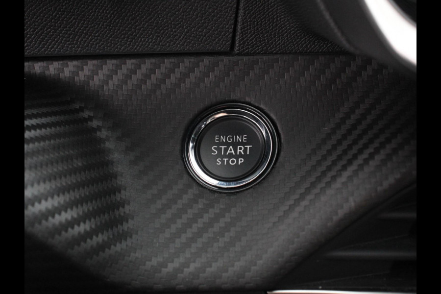 Peugeot 2008 1.2 PureTech 130 GT Automaat Clima Control Camera Achter Navigatie d.m.v. Apple Carplay / Android auto Velgen 17 inch