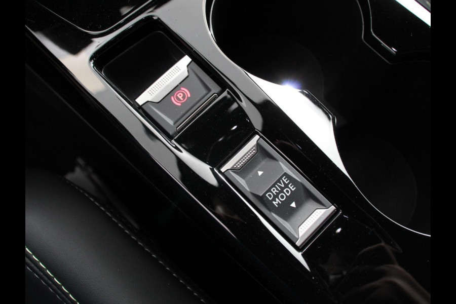 Peugeot 2008 1.2 PureTech 130 GT Automaat Clima Control Camera Achter Navigatie d.m.v. Apple Carplay / Android auto Velgen 17 inch