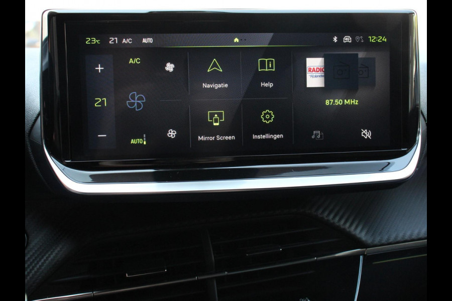 Peugeot 2008 1.2 PureTech 130 GT Automaat Clima Control Camera Achter Navigatie d.m.v. Apple Carplay / Android auto Velgen 17 inch