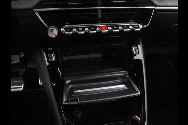 Peugeot 2008 1.2 PureTech 130 GT Automaat Clima Control Camera Achter Navigatie d.m.v. Apple Carplay / Android auto Velgen 17 inch