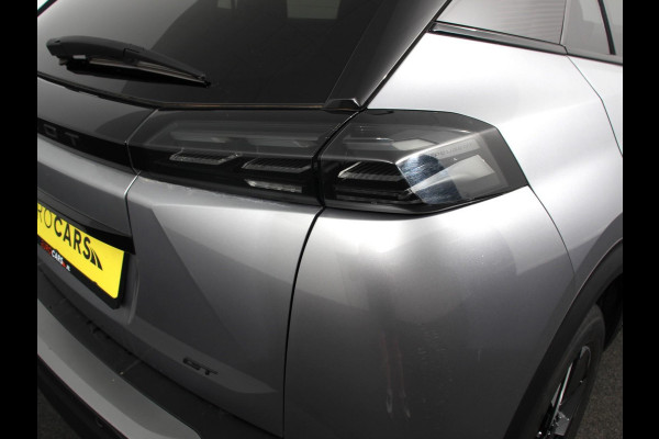 Peugeot 2008 1.2 PureTech 130 GT Automaat Clima Control Camera Achter Navigatie d.m.v. Apple Carplay / Android auto Velgen 17 inch