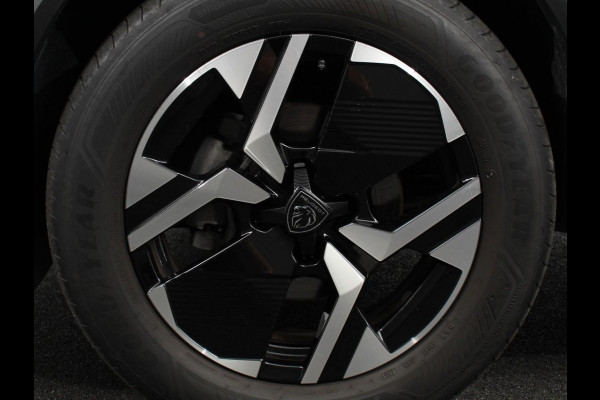 Peugeot 2008 1.2 PureTech 130 GT Automaat Clima Control Camera Achter Navigatie d.m.v. Apple Carplay / Android auto Velgen 17 inch