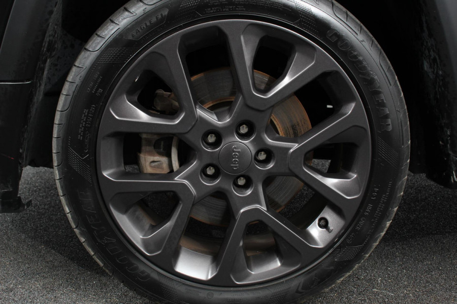 Jeep Compass 4xe 240 Plug-in Hybrid S | Navigatie | Apple Carplay/Android auto | Climate Control | Parkeersensoren | Camera | Elektrisch verstelbare bestuurderstoel | Xenon koplampen | Stoelverwarming | Elektrische achterklep | Afneembare trekhaak