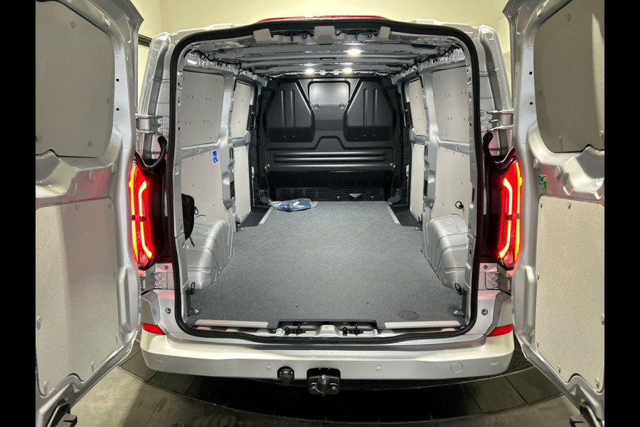 Ford E-Transit Custom 340 L2H1 Limited 71 kWh 218PK Camera | Navi | Trekhaak | 2x Schuifdeur | Nieuw! Wordt verwacht