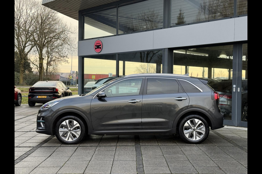 Kia e-Niro Aut. ExecutiveLine 64kWh | Trekhaak | Panorama | Navi | Camera |