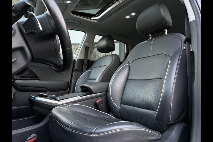 Kia e-Niro Aut. ExecutiveLine 64kWh | Trekhaak | Panorama | Navi | Camera |