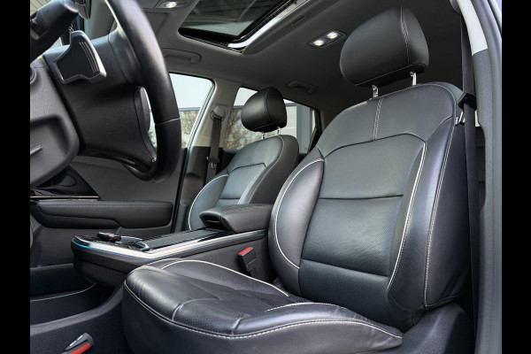 Kia e-Niro Aut. ExecutiveLine 64kWh | Trekhaak | Panorama | Navi | Camera |