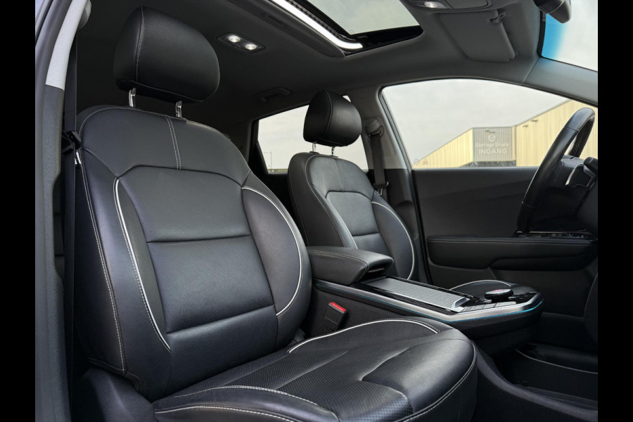 Kia e-Niro Aut. ExecutiveLine 64kWh | Trekhaak | Panorama | Navi | Camera |