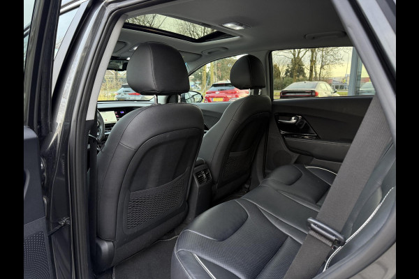 Kia e-Niro Aut. ExecutiveLine 64kWh | Trekhaak | Panorama | Navi | Camera |