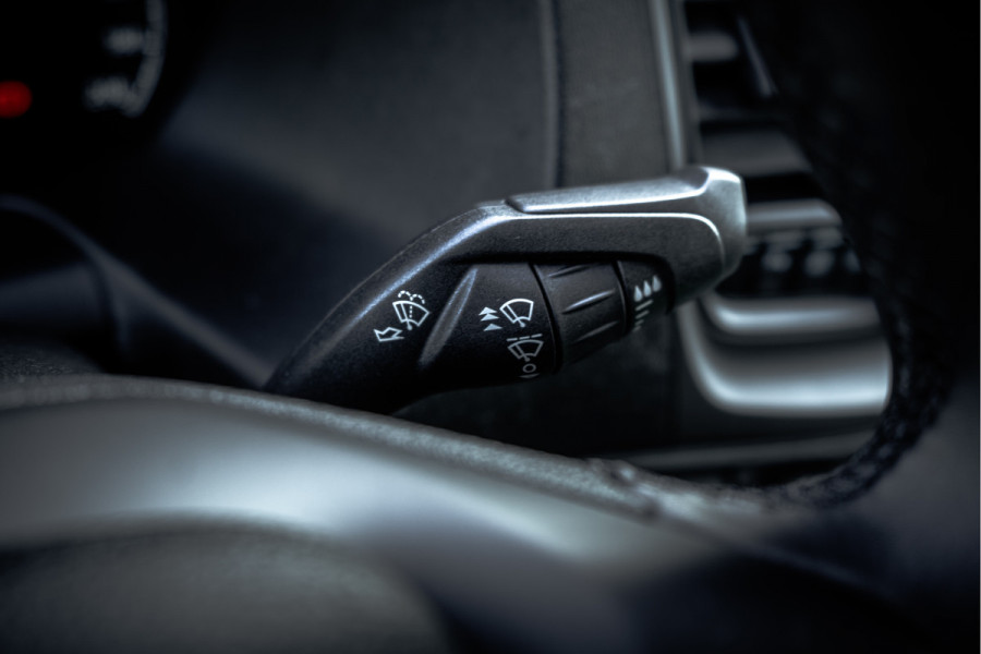 Ford Transit Custom 2.0 TDCI L2H1 Trend | 130 PK | Automaat | Carplay | Camera | Cruise | Airco | 3-Zits