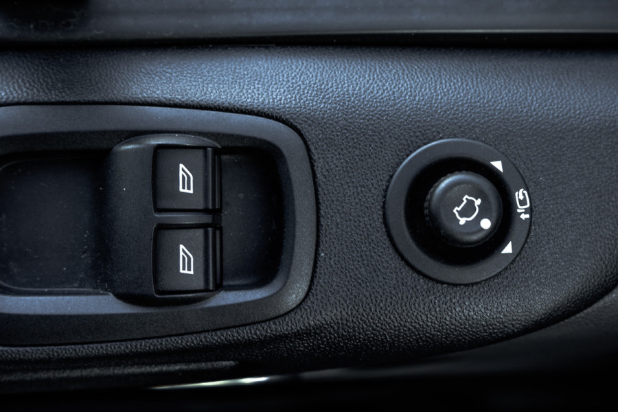 Ford Transit Custom 2.0 TDCI L2H1 Trend | 130 PK | Automaat | Carplay | Camera | Cruise | Airco | 3-Zits