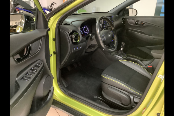 Hyundai Kona 1.0T Fashion met trekhaak en dealer onderhouden
