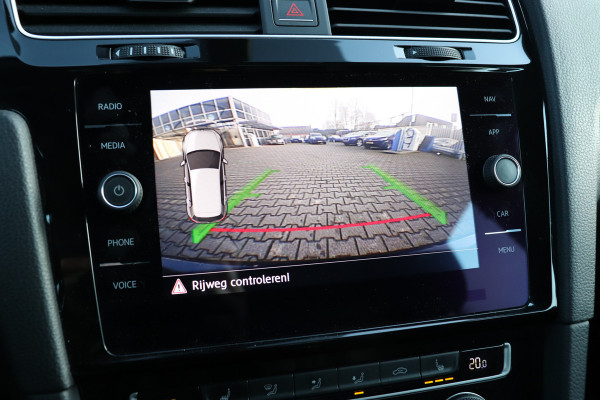 Volkswagen Golf 1.5 TSI DSG Massage LED Virt. Display