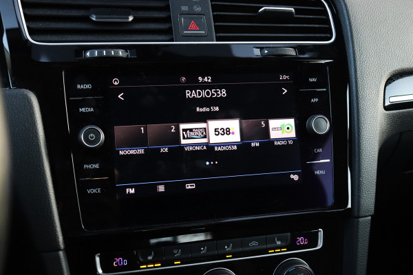 Volkswagen Golf 1.5 TSI DSG Massage LED Virt. Display