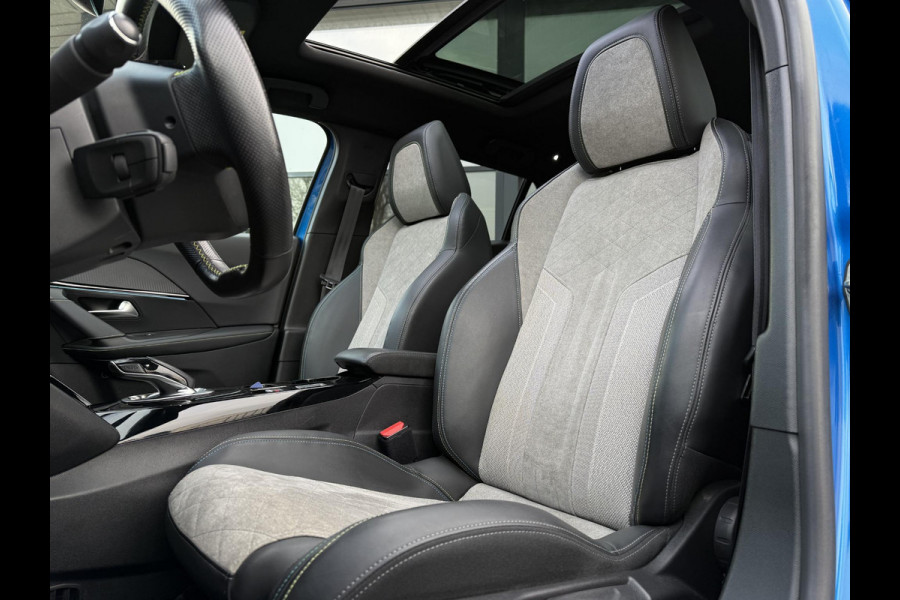 Peugeot e-2008 EV GT Pack 50 kWh | 3D Cockpit | Camera | Panorama | Sfeer Verlichting |