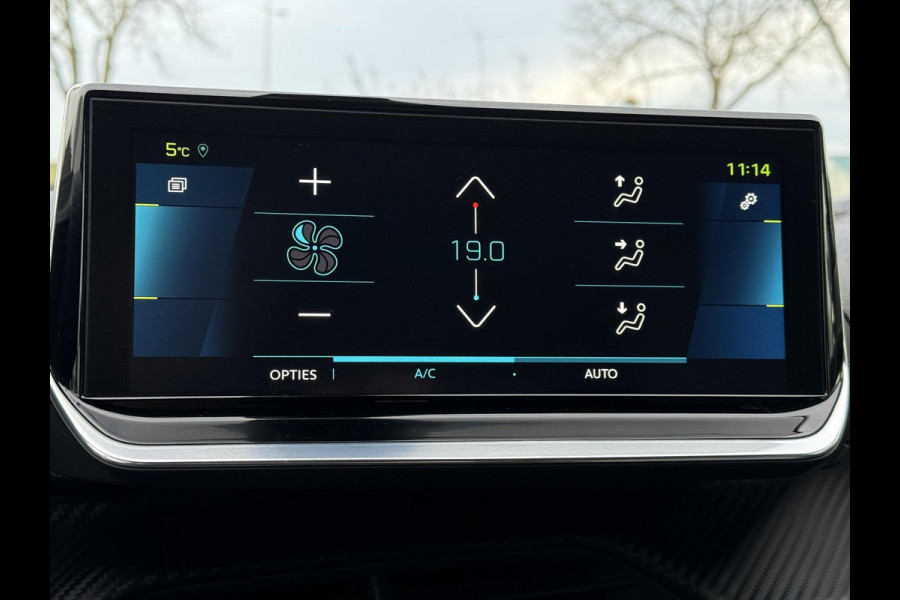 Peugeot e-2008 EV GT Pack 50 kWh | 3D Cockpit | Camera | Panorama | Sfeer Verlichting |