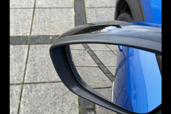 Peugeot e-2008 EV GT Pack 50 kWh | 3D Cockpit | Camera | Panorama | Sfeer Verlichting |