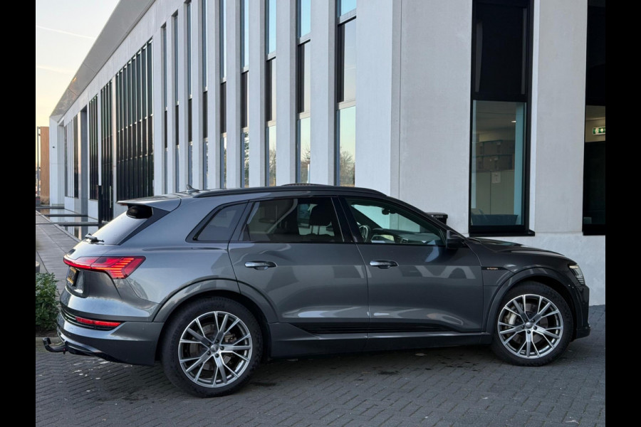 Audi e-tron 50 quattro S 71 kWh 2 X S-LINE, vol opties, panoramadak, camera, electr trekhaak, 1e eigenaar, NL auto met nap