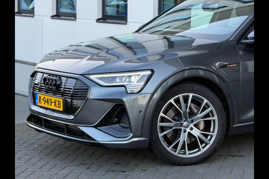 Audi e-tron 50 quattro S 71 kWh 2 X S-LINE, vol opties, panoramadak, camera, electr trekhaak, 1e eigenaar, NL auto met nap