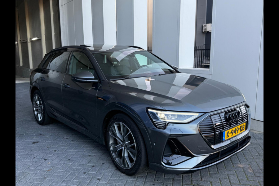 Audi e-tron 50 quattro S 71 kWh 2 X S-LINE, vol opties, panoramadak, camera, electr trekhaak, 1e eigenaar, NL auto met nap