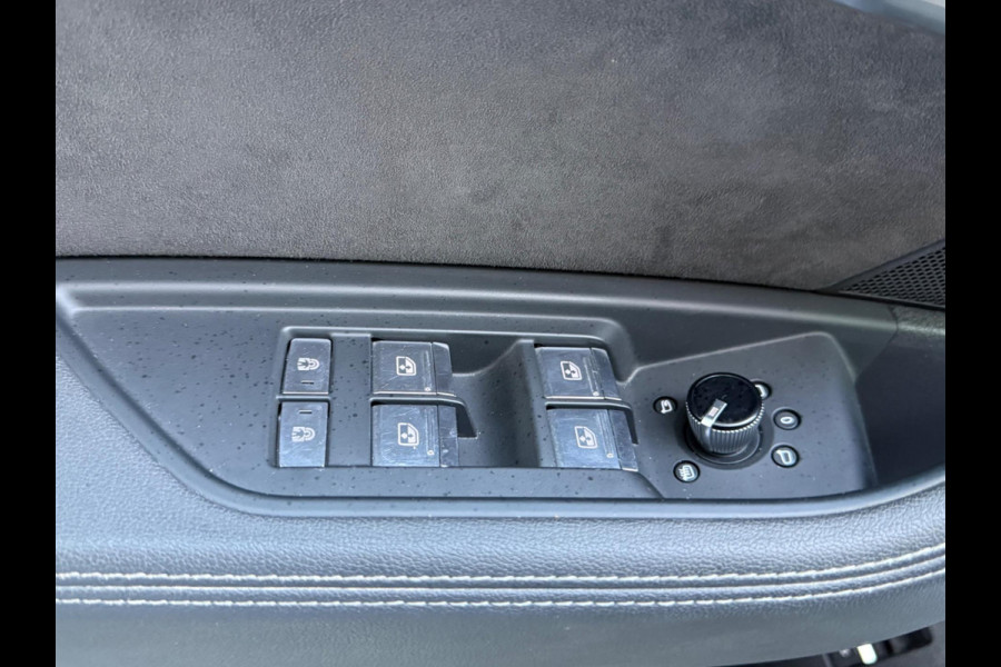 Audi e-tron 50 quattro S 71 kWh 2 X S-LINE, vol opties, panoramadak, camera, electr trekhaak, 1e eigenaar, NL auto met nap