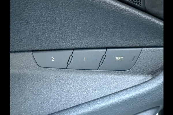 Audi e-tron 50 quattro S 71 kWh 2 X S-LINE, vol opties, panoramadak, camera, electr trekhaak, 1e eigenaar, NL auto met nap