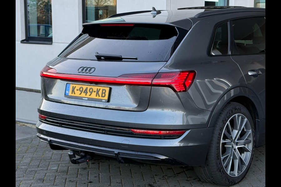 Audi e-tron 50 quattro S 71 kWh 2 X S-LINE, vol opties, panoramadak, camera, electr trekhaak, 1e eigenaar, NL auto met nap