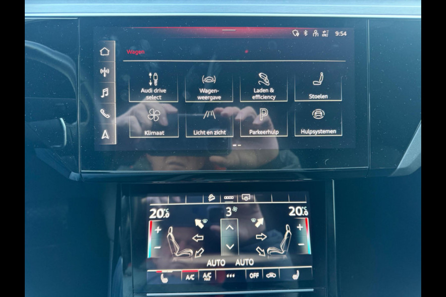 Audi e-tron 50 quattro S 71 kWh 2 X S-LINE, vol opties, panoramadak, camera, electr trekhaak, 1e eigenaar, NL auto met nap