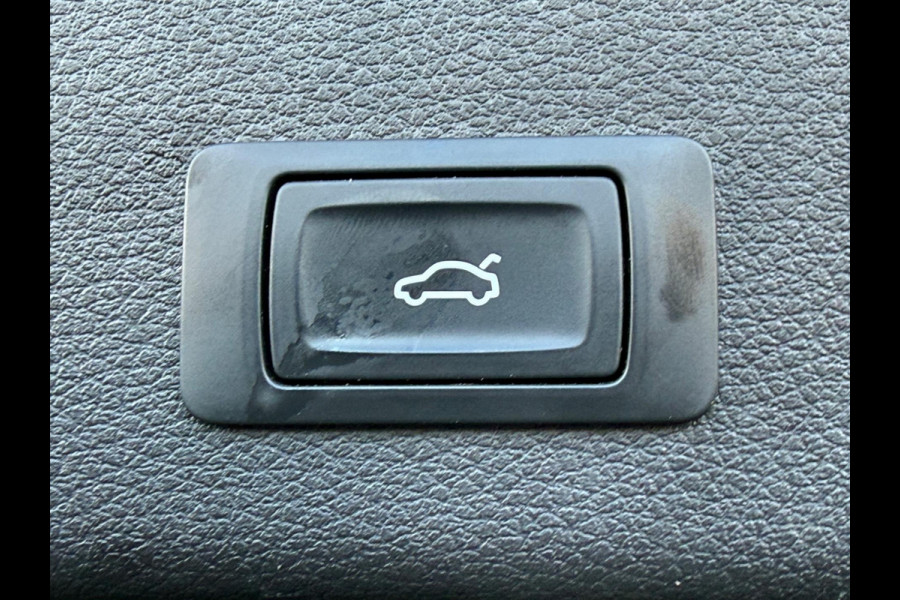 Audi e-tron 50 quattro S 71 kWh 2 X S-LINE, vol opties, panoramadak, camera, electr trekhaak, 1e eigenaar, NL auto met nap