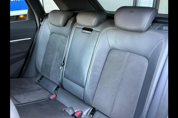 Audi e-tron 50 quattro S 71 kWh 2 X S-LINE, vol opties, panoramadak, camera, electr trekhaak, 1e eigenaar, NL auto met nap