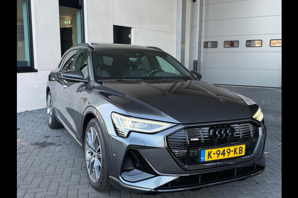 Audi e-tron 50 quattro S 71 kWh 2 X S-LINE, vol opties, panoramadak, camera, electr trekhaak, 1e eigenaar, NL auto met nap