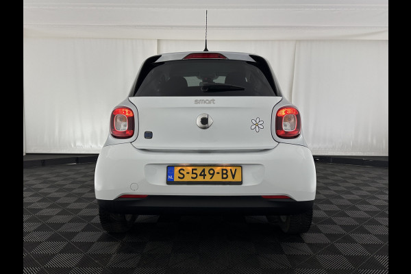 Smart Forfour EQ Comfort 18 kWh [ 3-Fase ] {SOH-96%} Aut. *HEATED-COMFORTSEATS | DAB+ | AIRCO | CRUISE | 15''ALU | PRIVACY-GLASS*