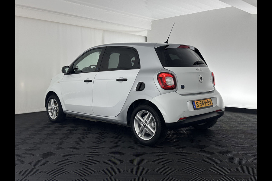 Smart Forfour EQ Comfort 18 kWh [ 3-Fase ] {SOH-96%} Aut. *HEATED-COMFORTSEATS | DAB+ | AIRCO | CRUISE | 15''ALU | PRIVACY-GLASS*