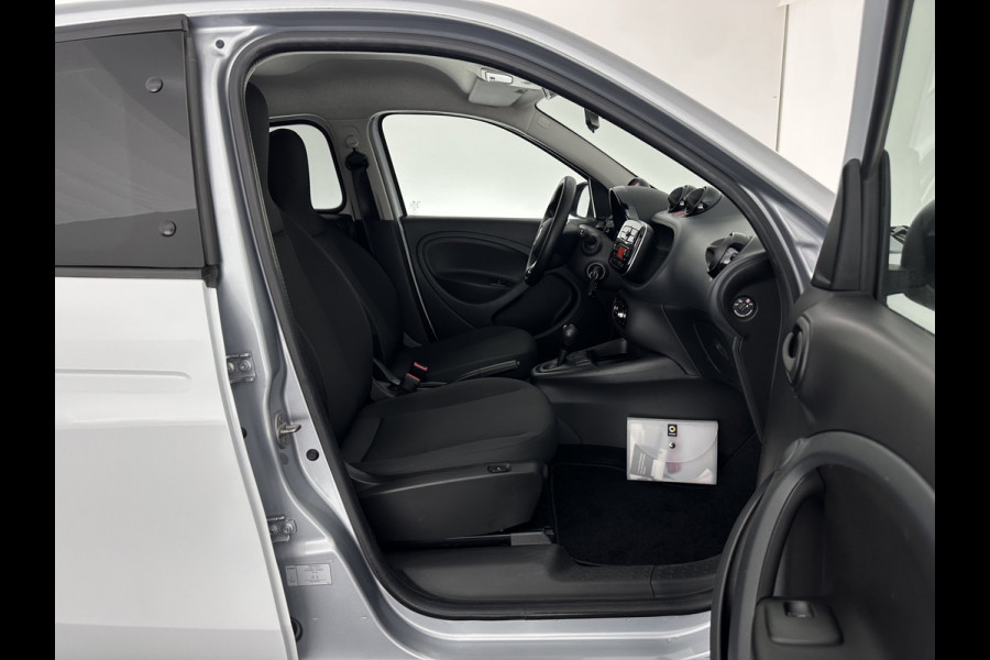 Smart Forfour EQ Comfort 18 kWh [ 3-Fase ] {SOH-96%} Aut. *HEATED-COMFORTSEATS | DAB+ | AIRCO | CRUISE | 15''ALU | PRIVACY-GLASS*