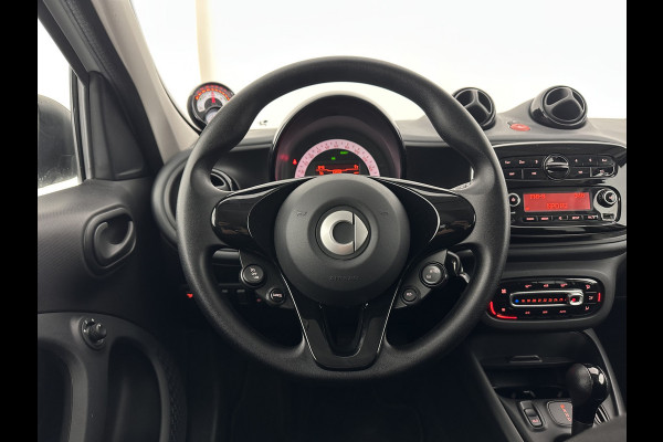 Smart Forfour EQ Comfort 18 kWh [ 3-Fase ] {SOH-96%} Aut. *HEATED-COMFORTSEATS | DAB+ | AIRCO | CRUISE | 15''ALU | PRIVACY-GLASS*