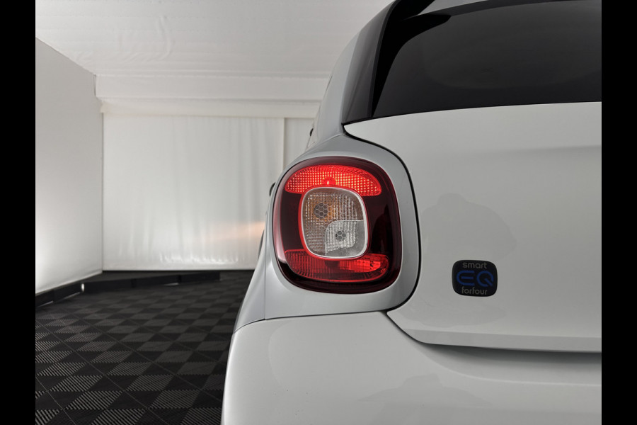 Smart Forfour EQ Comfort 18 kWh [ 3-Fase ] {SOH-96%} Aut. *HEATED-COMFORTSEATS | DAB+ | AIRCO | CRUISE | 15''ALU | PRIVACY-GLASS*