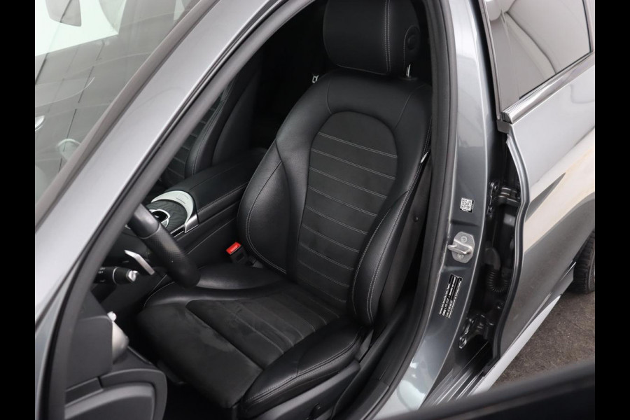 Mercedes-Benz C-Klasse 160 AMG Limited | Stoelverwarming | Leder/Alcantara | Camera | Carplay | Digital Cockpit | Navigatie | Park Assist | Full LED