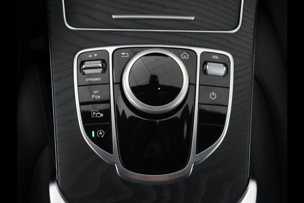 Mercedes-Benz C-Klasse 160 AMG Limited | Stoelverwarming | Leder/Alcantara | Camera | Carplay | Digital Cockpit | Navigatie | Park Assist | Full LED