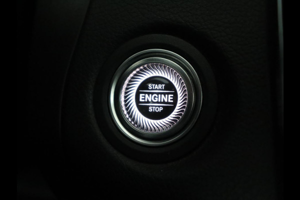 Mercedes-Benz C-Klasse 160 AMG Limited | Stoelverwarming | Leder/Alcantara | Camera | Carplay | Digital Cockpit | Navigatie | Park Assist | Full LED