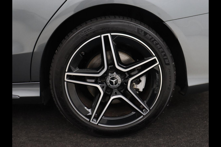 Mercedes-Benz C-Klasse 160 AMG Limited | Stoelverwarming | Leder/Alcantara | Camera | Carplay | Digital Cockpit | Navigatie | Park Assist | Full LED