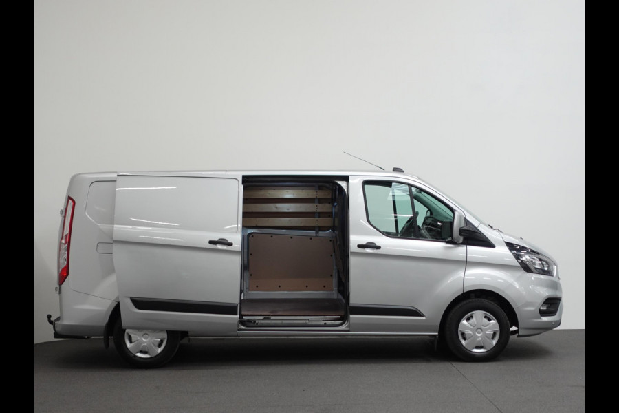 Ford Transit Custom 131pk L2H1 Trend Trekhaak Camera Cruise control Airco Parkeersensoren 3-Zits Euro6