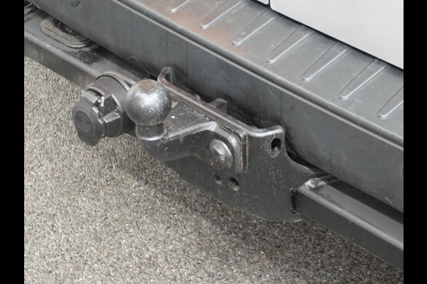 Ford Transit Custom 131pk L2H1 Trend Trekhaak Camera Cruise control Airco Parkeersensoren 3-Zits Euro6