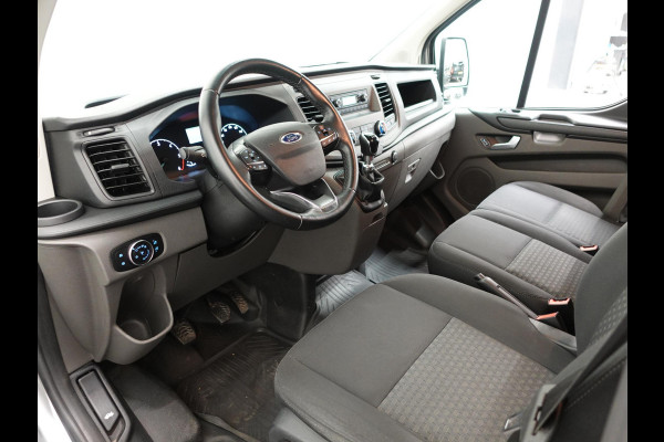 Ford Transit Custom 131pk L2H1 Trend Trekhaak Camera Cruise control Airco Parkeersensoren 3-Zits Euro6