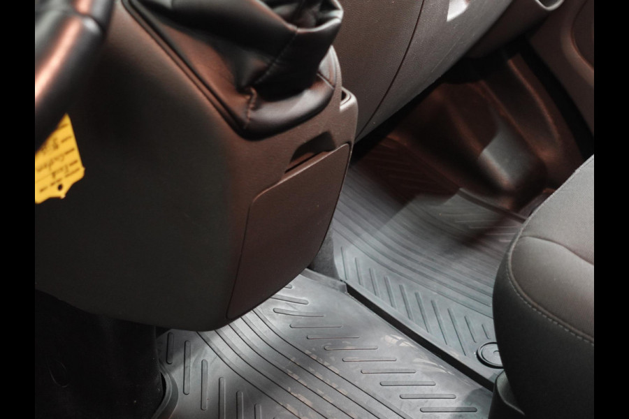 Ford Transit Custom 131pk L2H1 Trend Trekhaak Camera Cruise control Airco Parkeersensoren 3-Zits Euro6