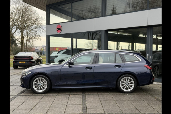 BMW 3 Serie Touring 330e Aut. eDrive Executive Edition | Trekhaak | Harman Kardon | Stoel Verwarming |