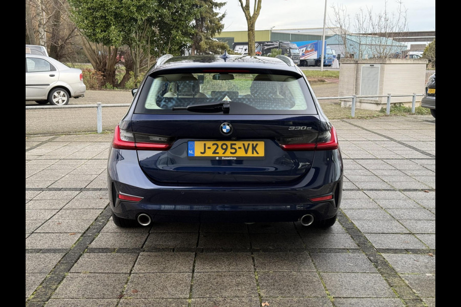 BMW 3 Serie Touring 330e Aut. eDrive Executive Edition | Trekhaak | Harman Kardon | Stoel Verwarming |